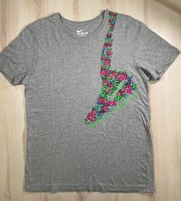 Nike Grey Tee #CQ Used