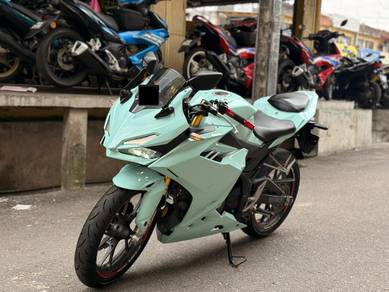 Honda CBR150R