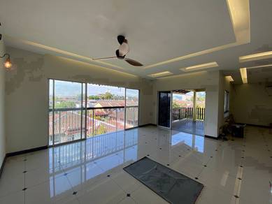 Semi-Detached House For Sale in Gombak,SGR