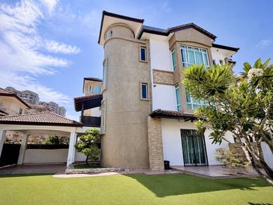 3-storey Terraced House For Sale in Tanjung Bungah,PNG