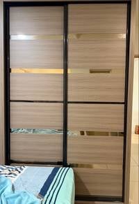 5ft × 8ft Sliding Door Wardrobe with Mirror