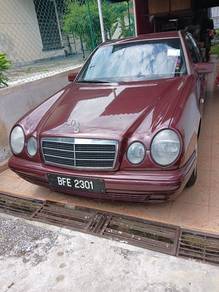 Mercedes Benz 230E in Petaling Jaya, SGR