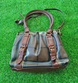 Burberry Original checkered Northfield 2 way bag