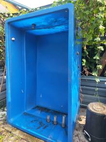 tank biru 