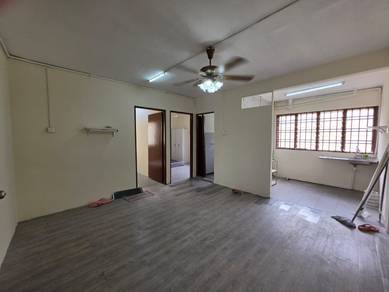 Flat For Sale in Bandar Selesa Jaya