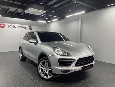 2010 Porsche Cayenne Turbo TURBO