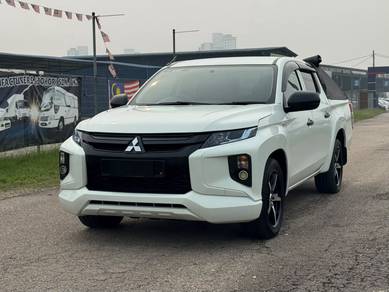 2023 Mitsubishi Triton QUEST