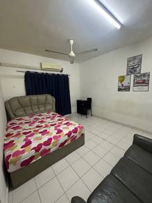 Condominium For Rent in Sunway SuriaMas Condominium