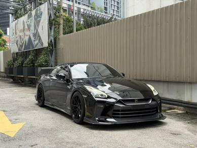 Nissan GTR PREMIUM EDITION in Old Klang Road, KUL