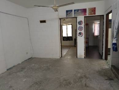 Apartment For Rent in Pangsapuri Teratai @ Taman Bukit Subang