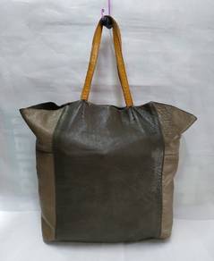 Cowhide leather embosed snakeskin pattern tote bag
