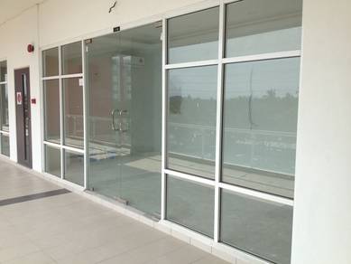 Partition / aluminium glass / carpet 260820 juru