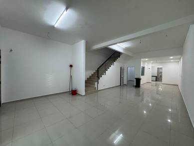 3-storey Terraced House For Sale in Batu Maung,PNG
