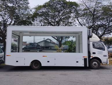 Specialized Mobile Glass Showroom Truck