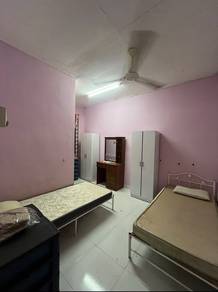 Room in Kota Bharu, KTN