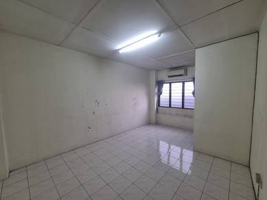 2.5-storey Terraced House For Sale in Klang,SGR
