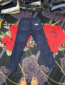 seluar jeans closshi saiz 29