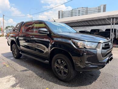 2024 Toyota Hilux E