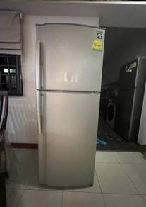peti sejuk refrigator