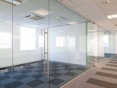Carpet Office Partition # Glass Aluminium c/w Door