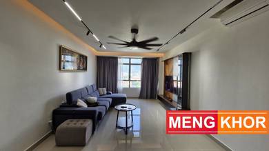 Condominium For Sale in All Seasons Park
