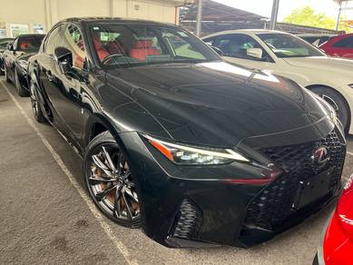 Lexus IS 300 F-SPORT in Cheras, KUL