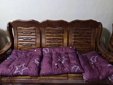 Sofa Jati Klasik Cemerlang (Set 3, 2, 1 + Meja)