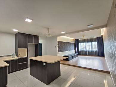 Condominium For Sale in Koi Kinrara