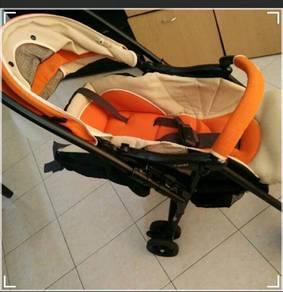 Combi Untralight Stroller