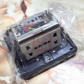 (PDM-1113) 13A Floor Switch Socket