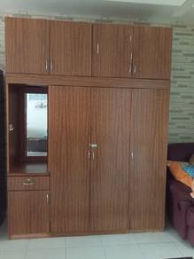 Almari Besar Terpakai