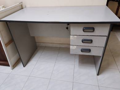 Study Table / Meja Belajar / Office Table