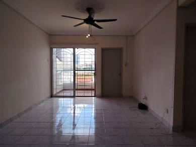 Condominium For Rent in Mentari Condominium
