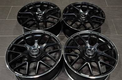 Used rim 19 oem mercedes amg A45s / cla45s fit w17