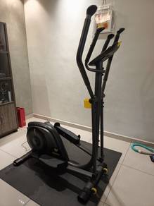 Domyos EL 500 Elliptical Cross Trainer Exercise