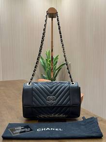 Chanel Chevron V Stitch Shoulder Chain Bag