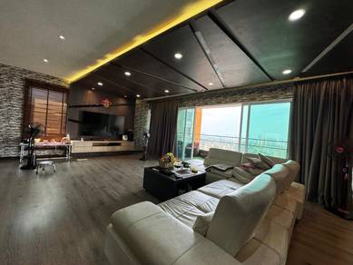 Condominium For Sale in Central Park