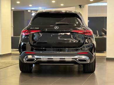 Mercedes Benz GLC200 200 4MATIC AMG LINE in Klang, SGR