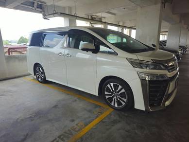 Toyota Vellfire ZG in Bukit Jalil, KUL