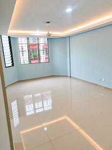 Apartment For Sale in Rampai Court