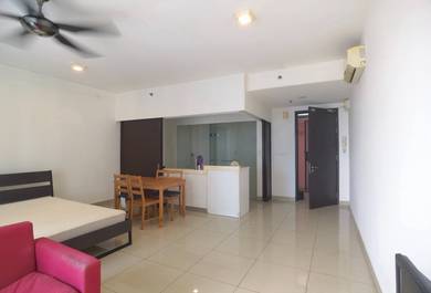 Service Residence For Rent in Trefoil