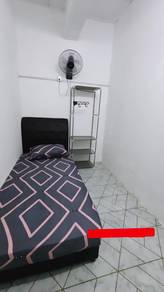 Room in Shah Alam, SGR