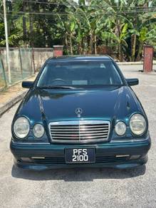 Mercedes Benz E240 240 AVANTGARDE (CBU) in Bayan Baru, PNG