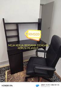 Meja sekali kerusi kerja