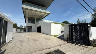 Bungalow House For Sale in Kajang,SGR