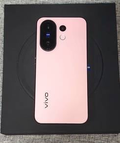 Vivo x200 fe Pink