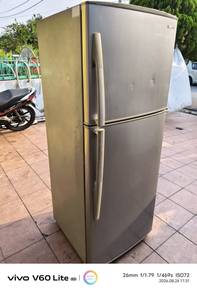 Samsung refrigerator/ peti sejuk