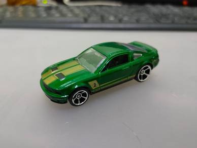 Hotwheels Green 07 Shelby GT500 from Multipack