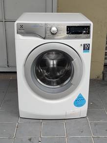 Electrolux inverter front load hot washer 9.0-kg