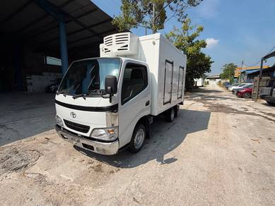 Recond 10 Kaki Toyota KDY230 ( AUTO ) Freezer Box